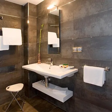 Ciudad De Petra * Santillana del Mar